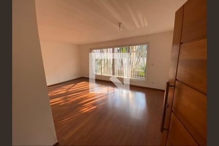 Casa à venda com 4 quartos, 300m² em Moema, São Paulo