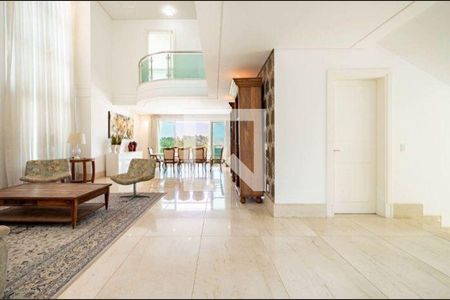 Casa à venda com 4 quartos, 560m² em Colinas da Anhanguera, Santana de Parnaíba