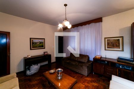 Sala de casa à venda com 3 quartos, 240m² em Cachoeirinha, Belo Horizonte