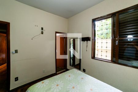 Suíte de casa à venda com 3 quartos, 240m² em Cachoeirinha, Belo Horizonte