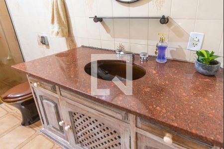 Banheiro  de casa à venda com 3 quartos, 198m² em Silveira, Santo André