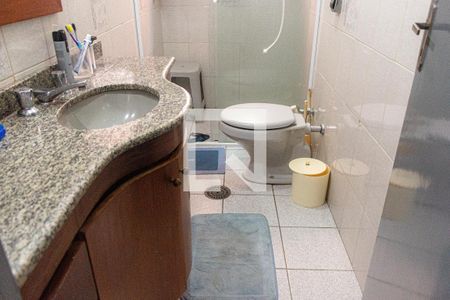 Banheiro da Suíte 1 de casa à venda com 3 quartos, 197m² em Vila do Castelo, São Paulo