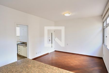 Sala de apartamento para alugar com 3 quartos, 90m² em Funcionários, Belo Horizonte