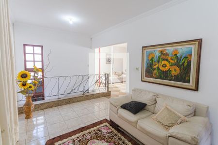 Sala 2 de casa para alugar com 4 quartos, 450m² em Ipiranga, Belo Horizonte