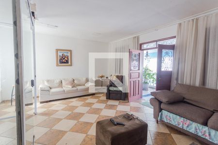 Sala 1 de casa para alugar com 4 quartos, 450m² em Ipiranga, Belo Horizonte