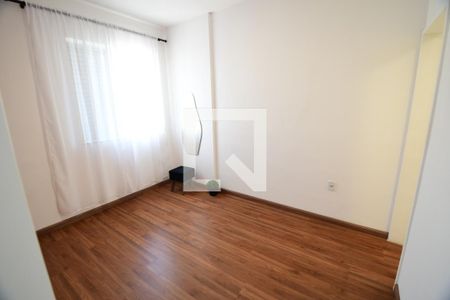 Quarto de apartamento à venda com 1 quarto, 66m² em Vila Itapura, Campinas
