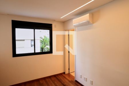 Suíte de apartamento para alugar com 2 quartos, 71m² em Serra, Belo Horizonte