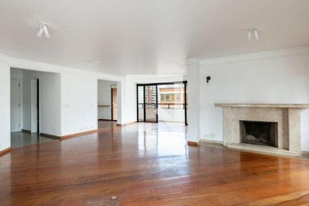 Apartamento à venda com 3 quartos, 204m² em Itaim Bibi, São Paulo