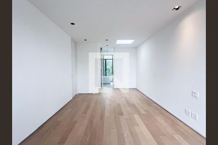 Casa à venda com 3 quartos, 262m² em Jardim Paulista, São Paulo