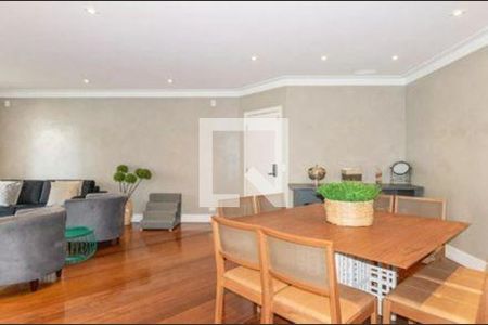 Apartamento à venda com 3 quartos, 167m² em Moema, São Paulo