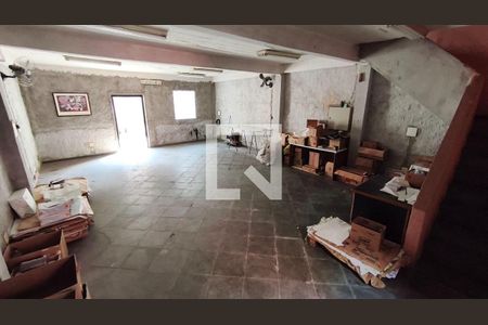 Casa para alugar com 3 quartos, 400m² em Vila Romana, São Paulo