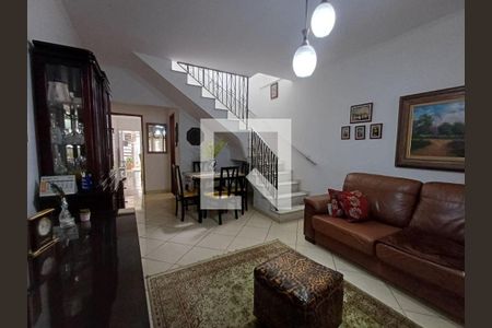 Casa à venda com 3 quartos, 132m² em Vila Carrão, São Paulo