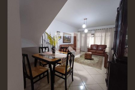 Casa à venda com 3 quartos, 132m² em Vila Carrão, São Paulo