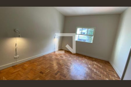 Casa à venda com 2 quartos, 100m² em Vila Elvira, São Paulo
