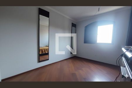 Casa à venda com 3 quartos, 248m² em Vila Ivone, São Paulo