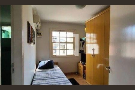 Casa à venda com 4 quartos, 200m² em Água Rasa, São Paulo