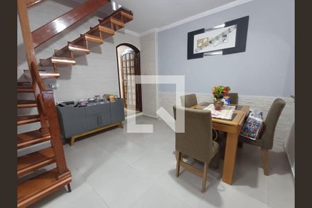 Casa à venda com 3 quartos, 130m² em Vila Carrão, São Paulo