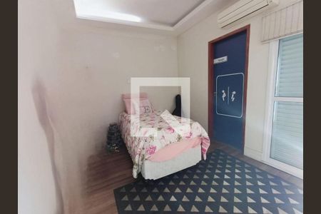 Casa à venda com 3 quartos, 156m² em Vila Carrão, São Paulo