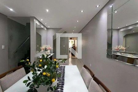 Casa à venda com 3 quartos, 200m² em Vila Carrão, São Paulo