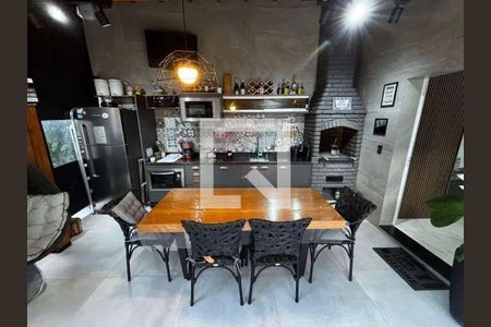 Casa à venda com 3 quartos, 200m² em Vila Carrão, São Paulo