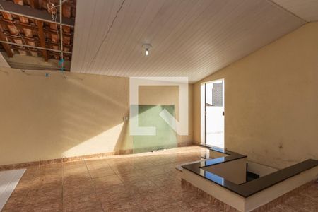 Casa à venda com 3 quartos, 700m² em Utinga, Santo André