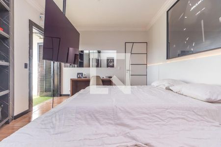 Casa à venda com 3 quartos, 700m² em Utinga, Santo André