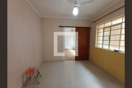 Casa à venda com 3 quartos, 153m² em Vila Carrão, São Paulo
