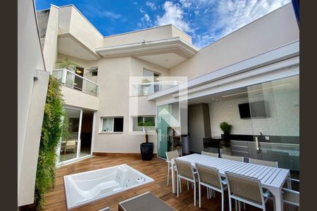Casa à venda com 3 quartos, 285m² em Água Rasa, São Paulo