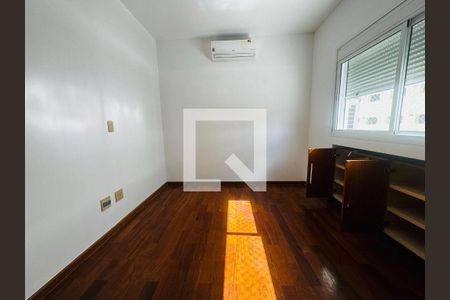Apartamento à venda com 3 quartos, 145m² em Aclimação, São Paulo