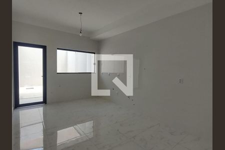 Casa à venda com 3 quartos, 110m² em Vila Prudente, São Paulo