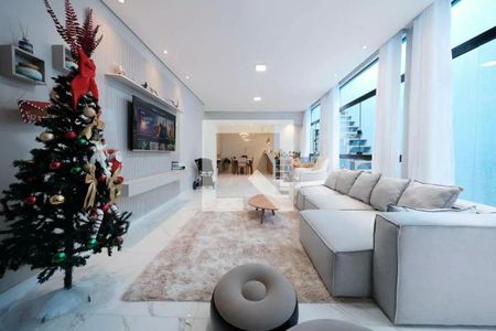 Casa à venda com 3 quartos, 250m² em Vila Ponte Rasa, São Paulo