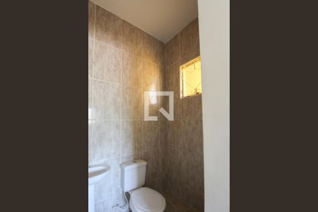 Banheiro da Suíte de casa para alugar com 3 quartos, 110m² em Letícia, Belo Horizonte