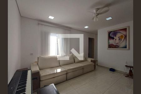 Casa à venda com 5 quartos, 250m² em Vila Guilhermina, São Paulo