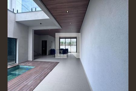 Casa para alugar com 4 quartos, 421m² em Granja Viana, Cotia