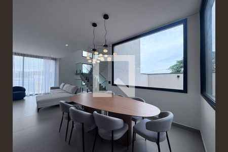 Casa para alugar com 4 quartos, 421m² em Granja Viana, Cotia