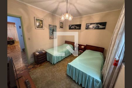 Casa à venda com 3 quartos, 218m² em Bosque da Saúde, São Paulo