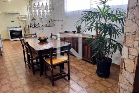 Casa à venda com 3 quartos, 194m² em Água Rasa, São Paulo