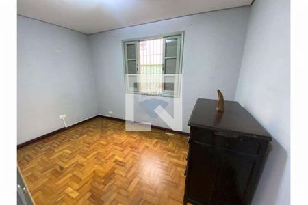 Casa à venda com 2 quartos, 101m² em Vila Ivone, São Paulo