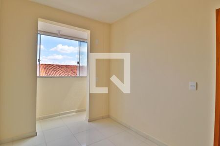 Quarto 2 de apartamento para alugar com 2 quartos, 60m² em Jardim Holanda, Uberlândia