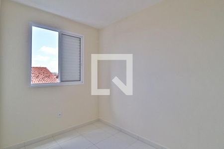 Quarto 1 de apartamento para alugar com 2 quartos, 60m² em Jardim Holanda, Uberlândia
