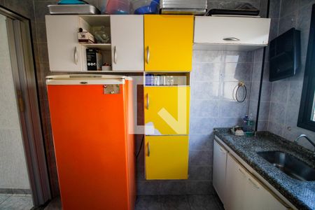 Cozinha de apartamento para alugar com 2 quartos, 58m² em Vila Tupi, Praia Grande