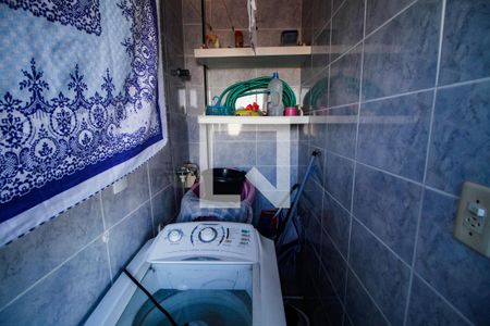 Área de Serviço de apartamento para alugar com 2 quartos, 58m² em Vila Tupi, Praia Grande