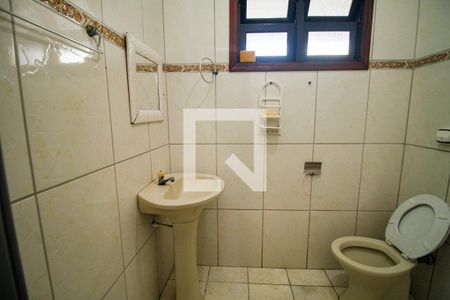 Banheiro Social de casa para alugar com 2 quartos, 146m² em Cidade Ocian, Praia Grande