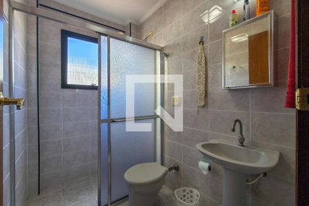 Banheiro  de apartamento para alugar com 1 quarto, 42m² em Vila Tupi, Praia Grande