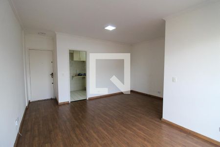 Sala de apartamento para alugar com 3 quartos, 70m² em Vila Indiana, São Paulo