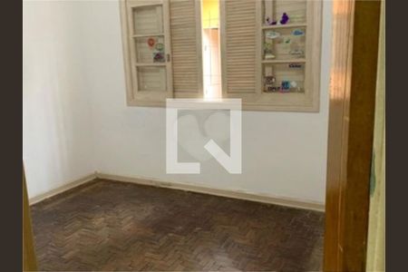 Casa à venda com 3 quartos, 241m² em Jardim Santa Teresinha, São Paulo