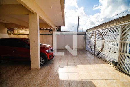 Garagem de casa de condomínio para alugar com 2 quartos, 70m² em Jardim Melvi, Praia Grande