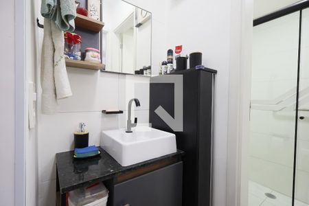 Banheiro de kitnet/studio à venda com 1 quarto, 28m² em Vila Mazzei, São Paulo