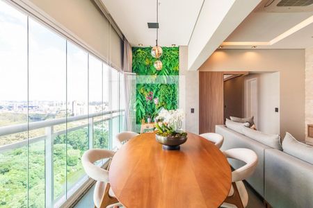 Sala de apartamento à venda com 2 quartos, 98m² em Alphaville Empresarial, Barueri