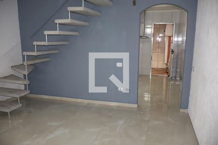 Sala de casa para alugar com 2 quartos, 70m² em Vila Prudente, São Paulo